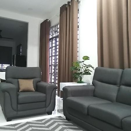 Simple Home By Aimie Fully Aircond Dungun Esterno foto
